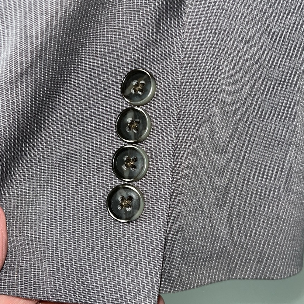 Jones New York, Size Large, very good used cond, 2 Button Closure 100% Cotton - Picture 5 of 11